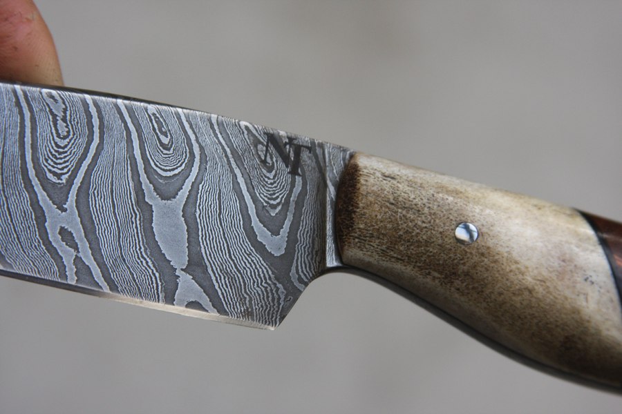 Damascus blade closeup